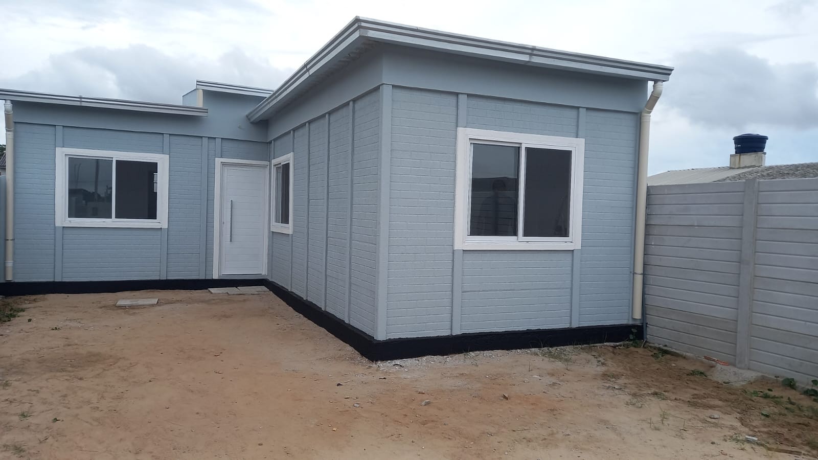 CASA EM PRÉ MOLDADO modalidade completa, chave na mão - 068ea7a8-7356-4f6c-9262-c142cf5d7c0a