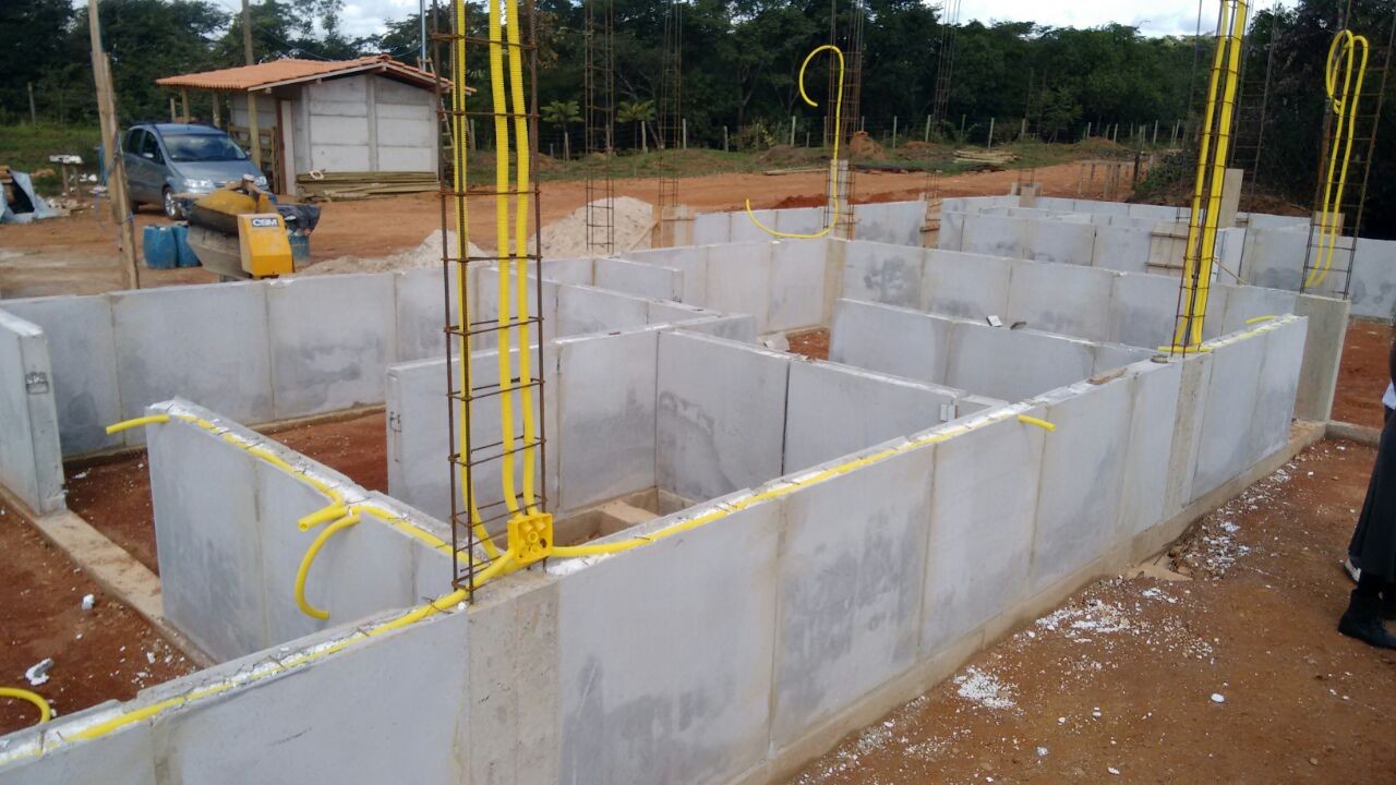 Casa em Blocok, eficiência térmica e acústica - elétrica 2