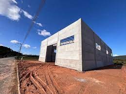 Galpão e Prédio comercial em PRÉ MOLDADO - GALPÃO PRÉ MOLDADO GRANDE