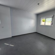 CASA EM BLOCOK, CHAVE NA MÃO - b2267160-76f0-4b63-adec-09e850446968